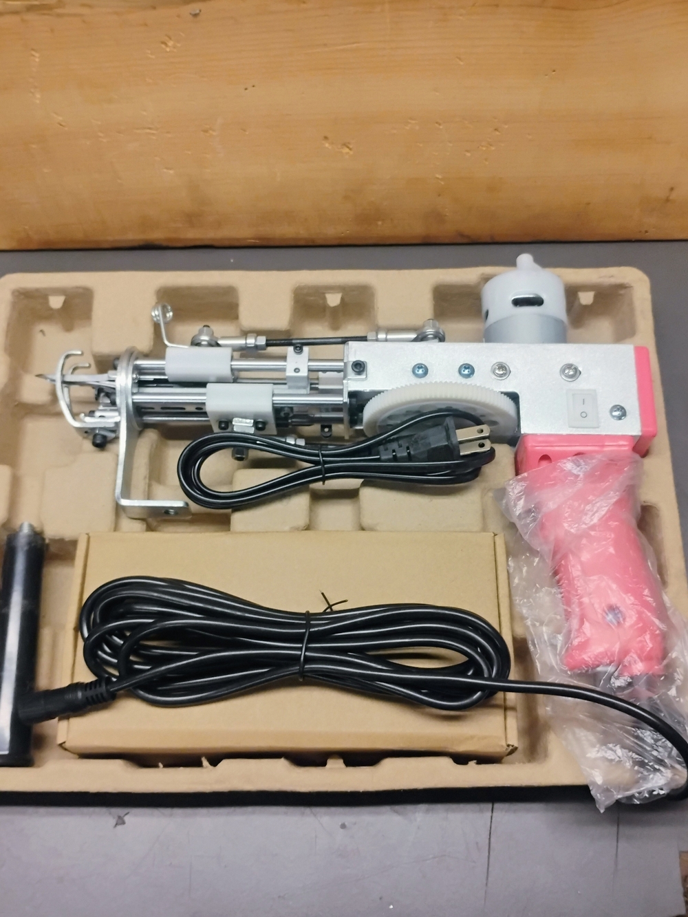Tufting Gun - Picture 2 of 2